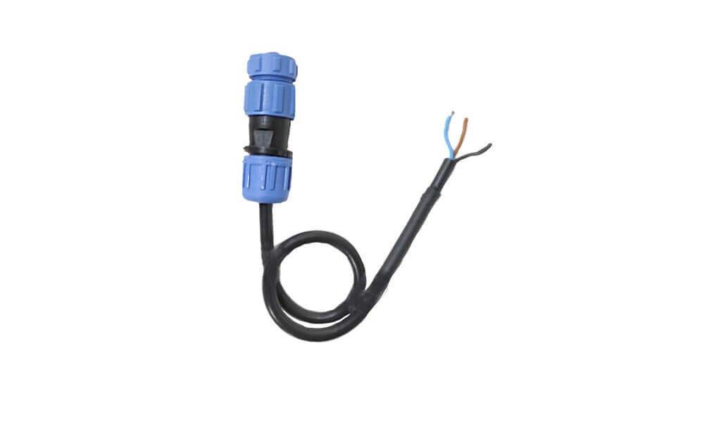 2 Cable for serial wiring 50 cm

Unitronic&reg; LifYY 26AWG cable complete with  3 pin IP68 connector in brass with gold plating and
  sealing cap